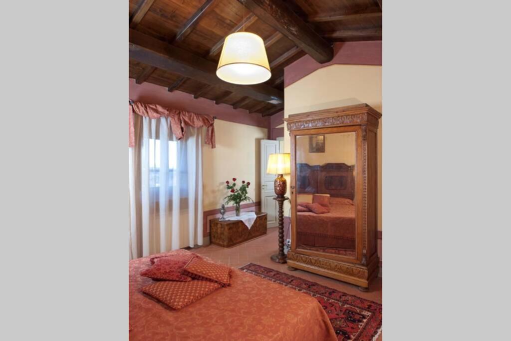 Villa Liz Tuscany, Private Pool, Hot Tub, Property Fenced, Pets Allowed Poppi Exteriér fotografie