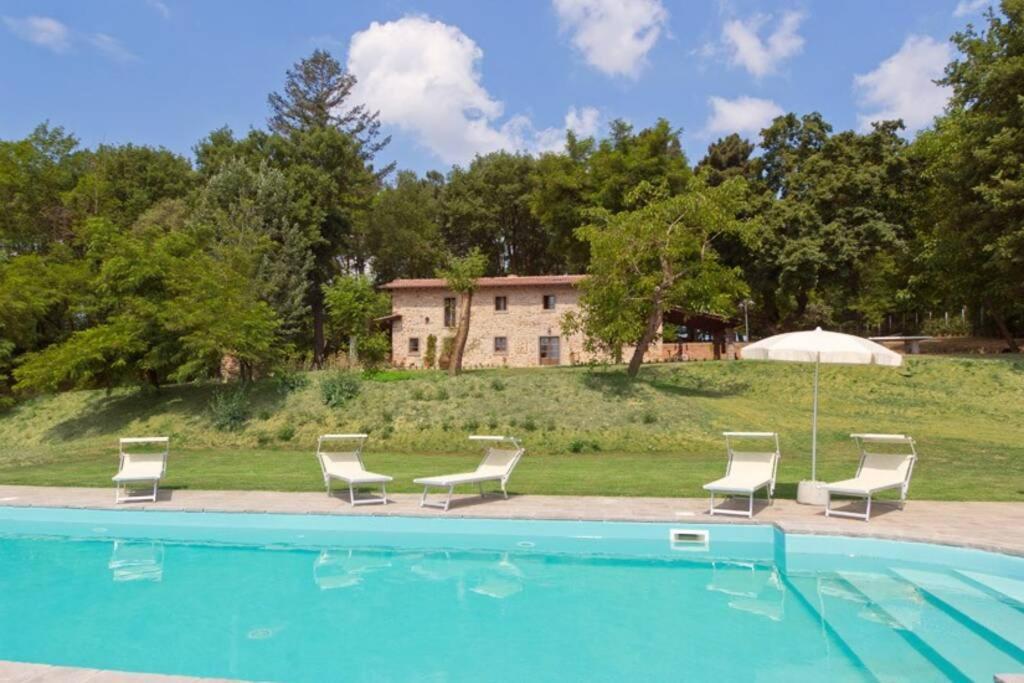 Villa Liz Tuscany, Private Pool, Hot Tub, Property Fenced, Pets Allowed Poppi Exteriér fotografie
