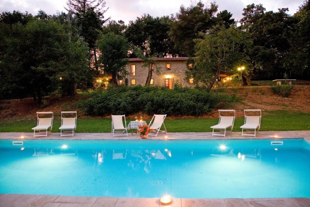 Villa Liz Tuscany, Private Pool, Hot Tub, Property Fenced, Pets Allowed Poppi Exteriér fotografie