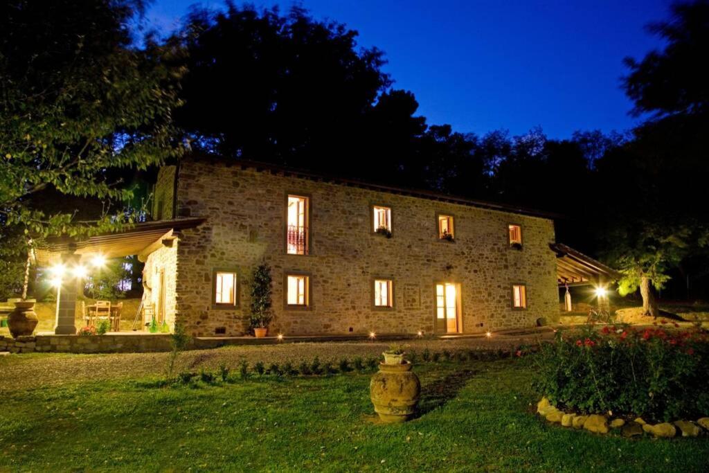 Villa Liz Tuscany, Private Pool, Hot Tub, Property Fenced, Pets Allowed Poppi Exteriér fotografie