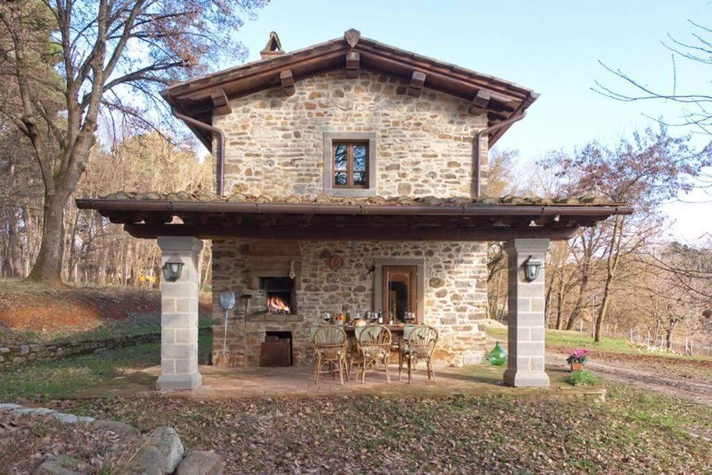 Villa Liz Tuscany, Private Pool, Hot Tub, Property Fenced, Pets Allowed Poppi Exteriér fotografie