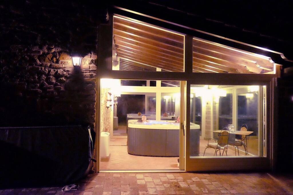 Villa Liz Tuscany, Private Pool, Hot Tub, Property Fenced, Pets Allowed Poppi Exteriér fotografie